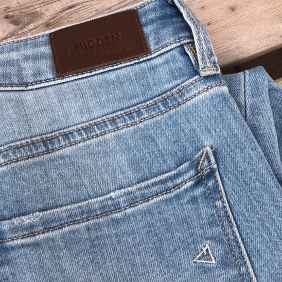 NWOT Hidden Mom Jeans - Picture 9 of 13